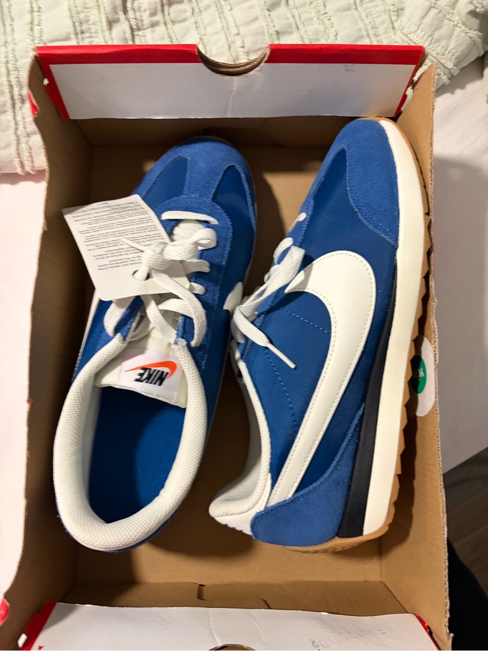 Nike Pacific Men’s Blue and White Retro-Style Runner Sneakers size 9.5 men’s